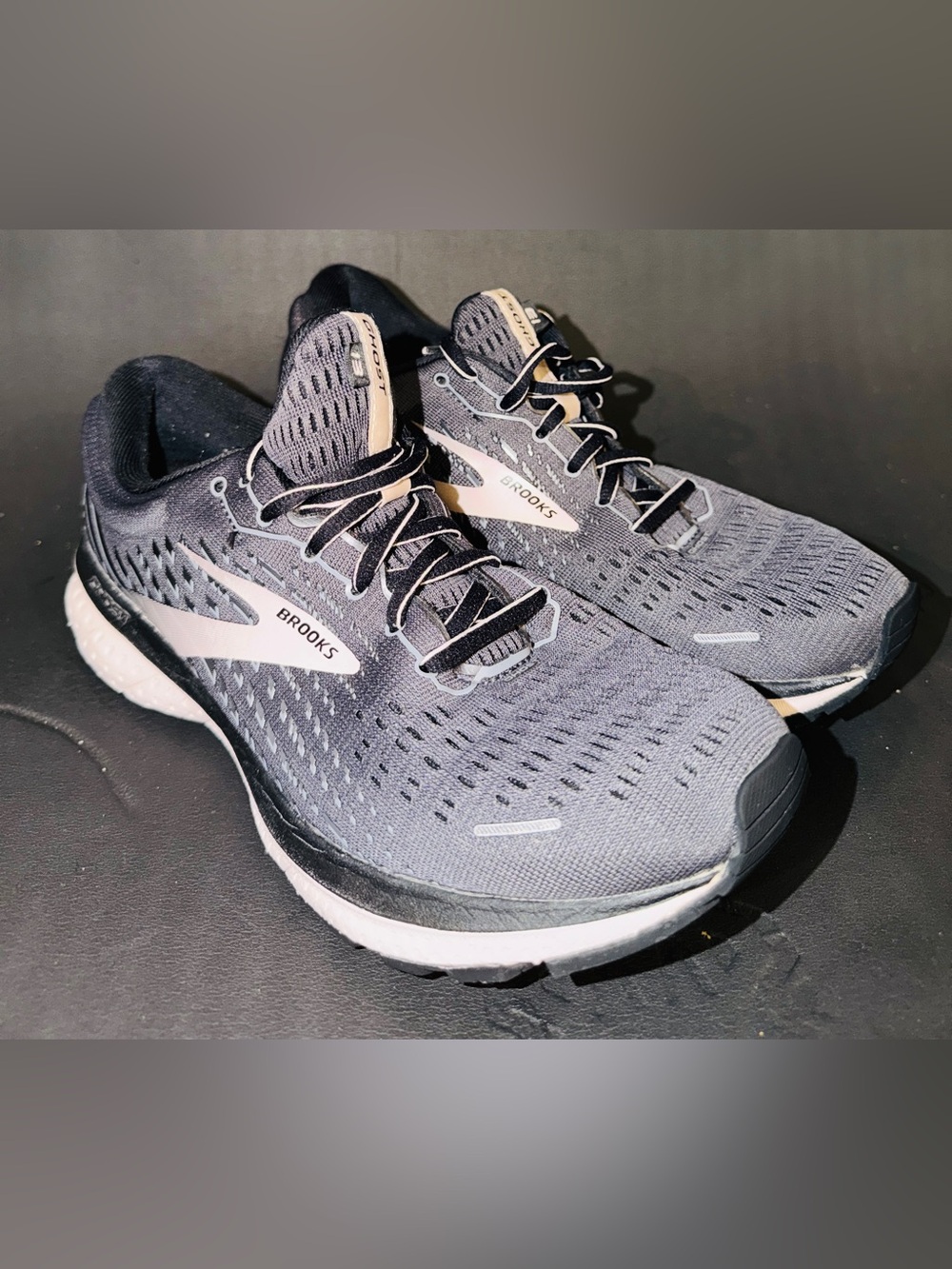 Brooks Gray and Black Women's/Unisex Running Shoes